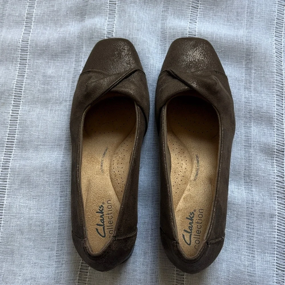 Clarks Tilmont Dalia Loafer in Bronze